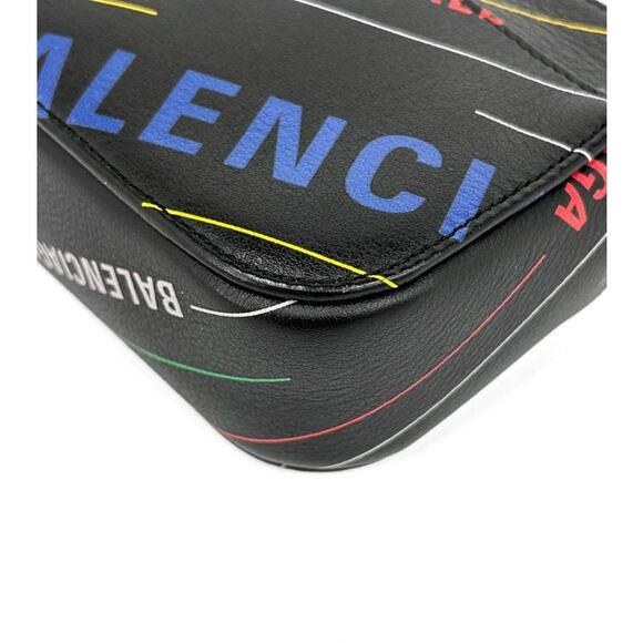 BALENCIAGA Black Camera Crossbody Bag A-A13699 - Picture 9 of 10